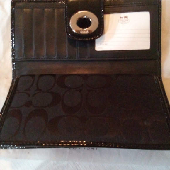 COACH Wallet - Black - Picture 2 of 4